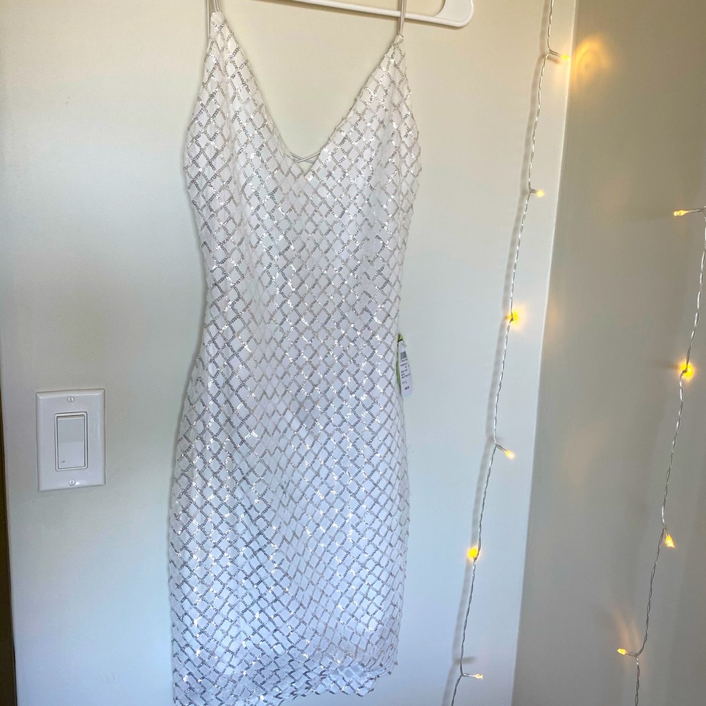 Windsor - White Sequin Mini-Dress Size: M